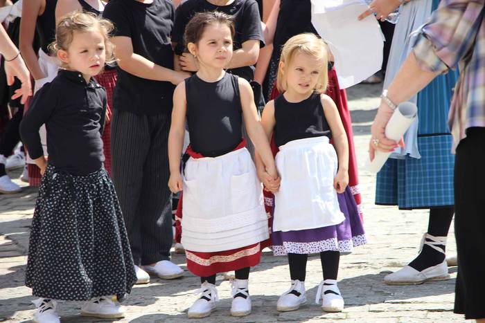 Eguzkipean dantzan 13 1434290254197