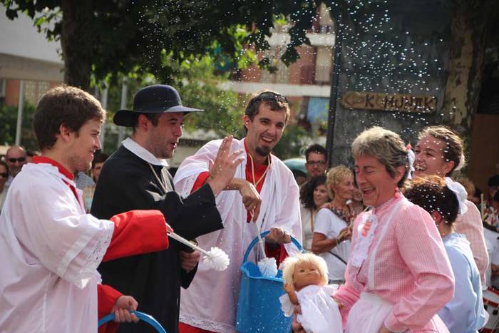 Inude eta artzaien konpartsa 2015 22 1438007560350