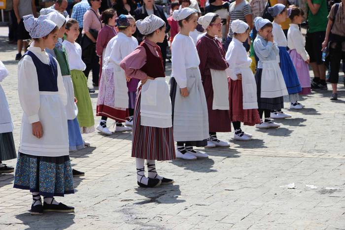 Eguzkipean dantzan 16 1434290268943