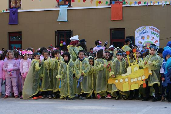 Inauteriak, Ostegun Gizena, eskolak, 2015 2 1423740966553