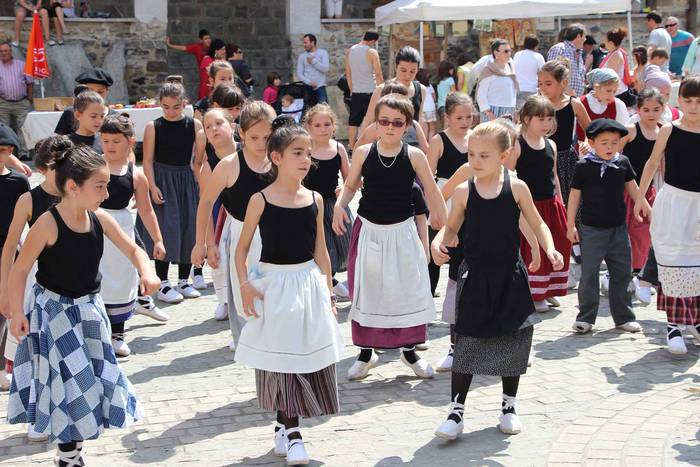 Eguzkipean dantzan 20 1434290287943