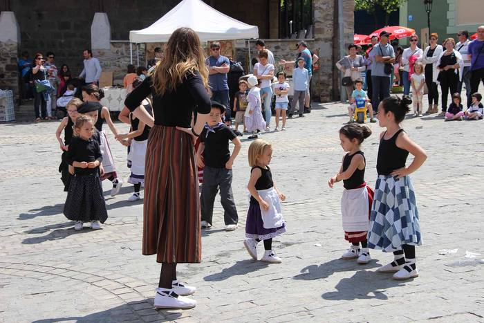 Eguzkipean dantzan 26 1434290316558