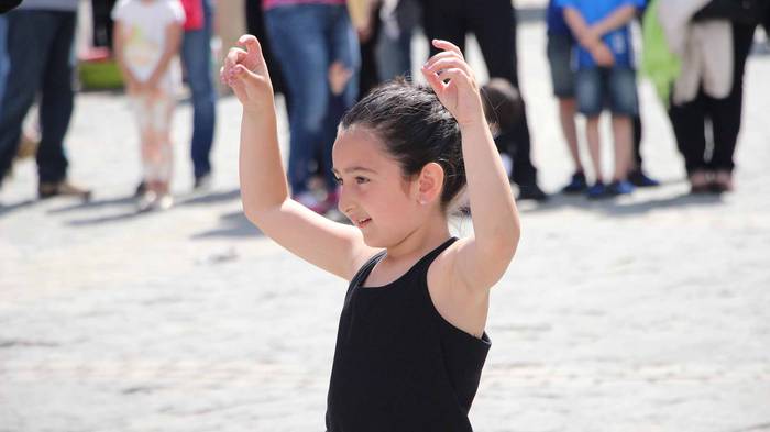 Eguzkipean dantzan 30 1434290335122