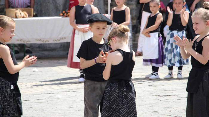 Eguzkipean dantzan 37 1434290364612