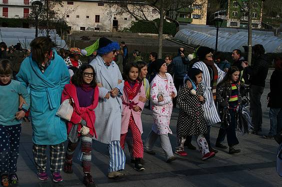 Inauteriak 2015, Ostegun Gizena, Eskolak 3 1423741173426