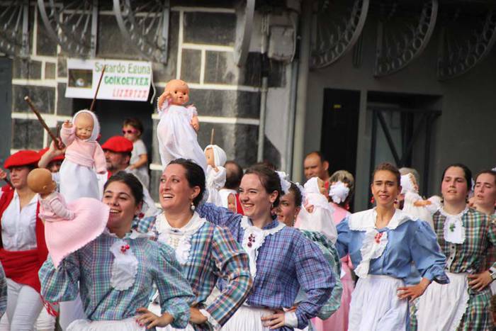 Inude eta artzaien konpartsa 2015 28 1438007566480