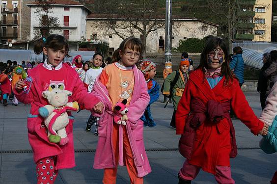 Inauteriak 2015, Ostegun Gizena, Eskolak 5 1423741175811