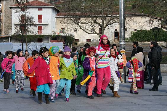 Inauteriak 2015, Ostegun Gizena, Eskolak 6 1423741176942