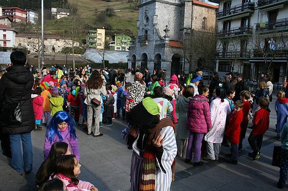 Inauteriak 2015, Ostegun Gizena, Eskolak 12 1423741182971