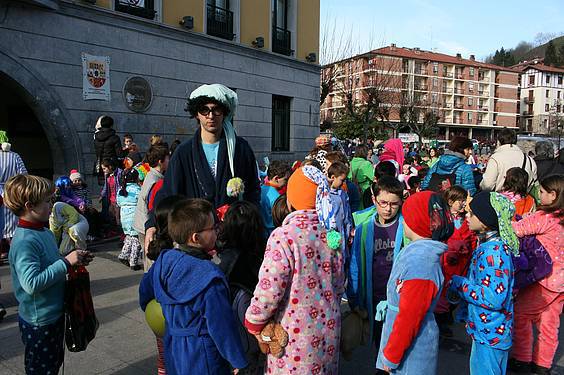 Inauteriak 2015, Ostegun Gizena, Eskolak 13 1423741183605