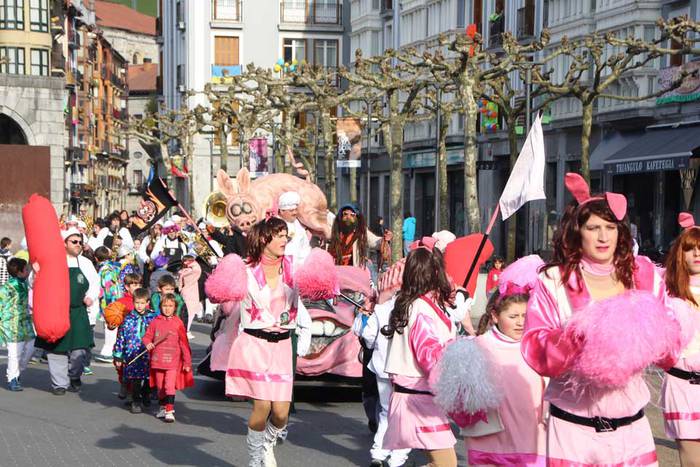 ostegun gizen 2015 zezenak 1 3 1423763378168