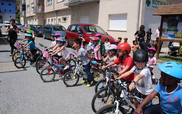 Lizartzako Eskolaren Astea 2015 11 1431441365716