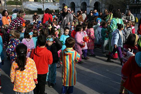 Inauteriak 2015, Ostegun Gizena, Eskolak 17 1423741187505