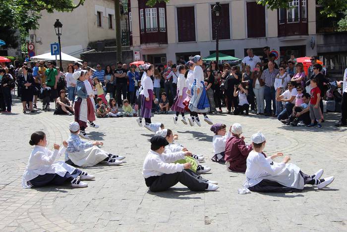 Eguzkipean dantzan 49 1434290424398