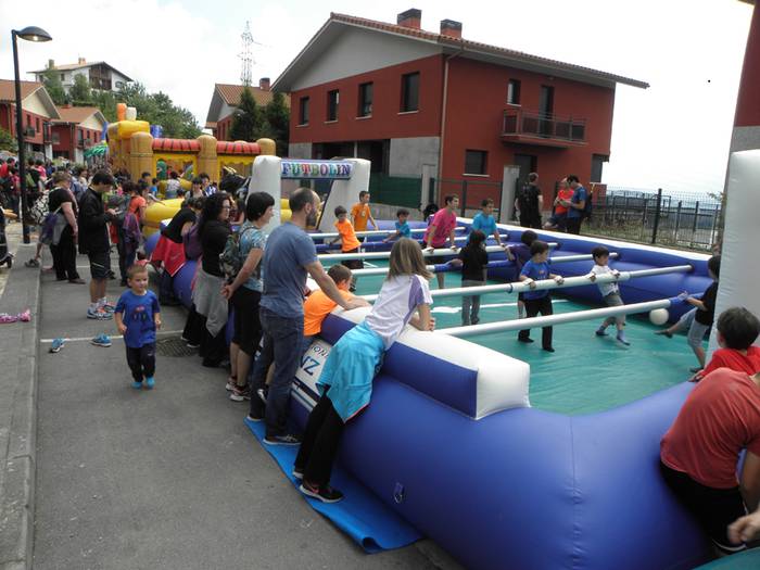 Eskola Txikien Festa 8 1434393441502