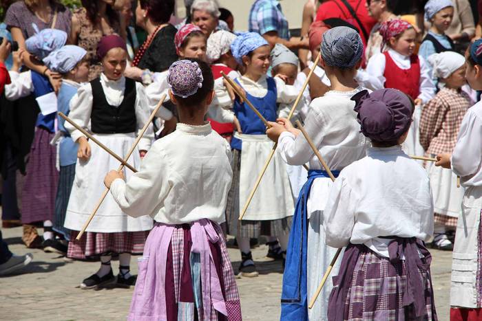 Eguzkipean dantzan 55 1434290455260