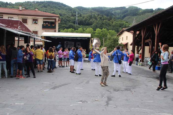 Kuadrila eguna ikaztegietan 37 1439056362978