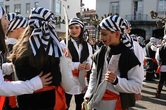 Eskolak, Ostegun Gizena, Inauteriak 2015 18 1423757566222