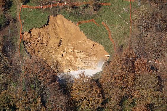 Aht zuloa hernialde 2014-12-22 1 1419268508340