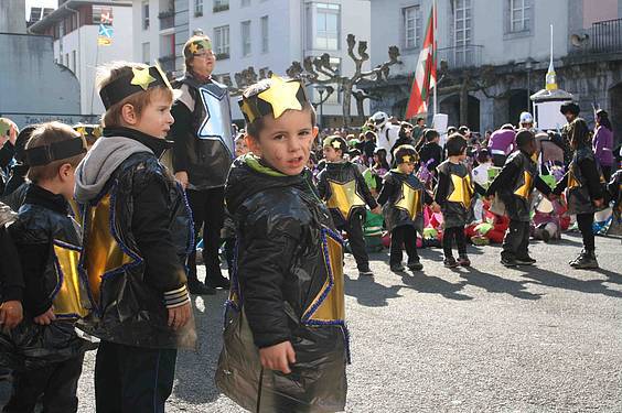 Eskolak, Ostegun Gizena, Inauteriak 2015 28 1423757574630