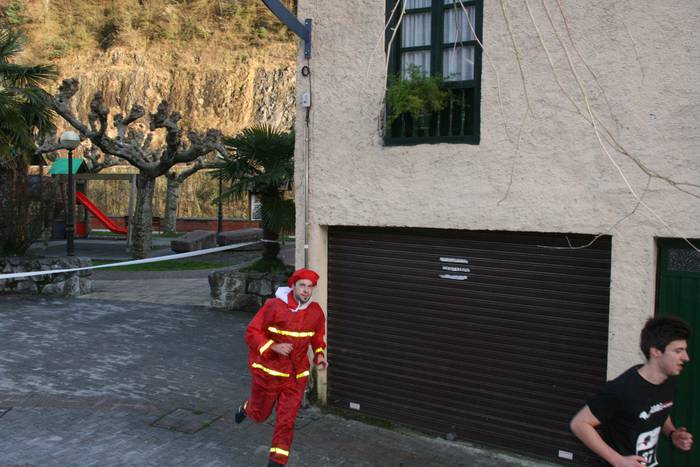 Alegin, agintariak ere korrika