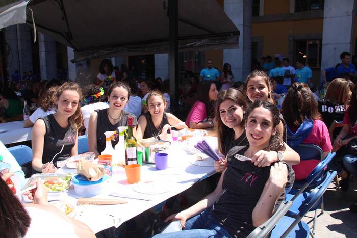 kuadrilla eguna bazkaria 35 1435418609840