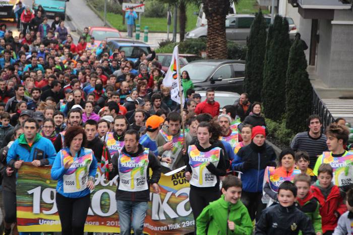 19. Korrika, furgonetatik 42 1426939543409