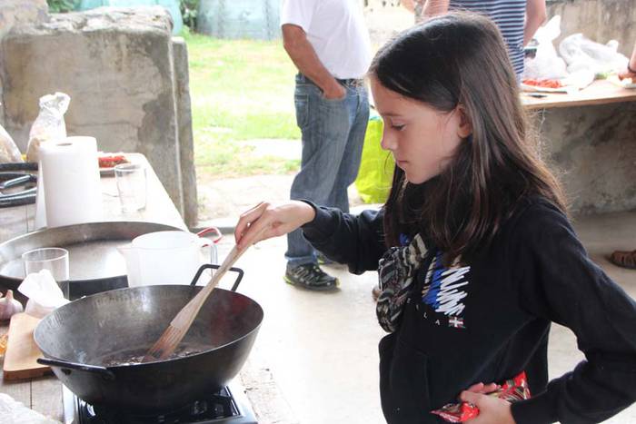 Parrandan bezain ondo moldatzen dira sukaldean 4 1438431480347