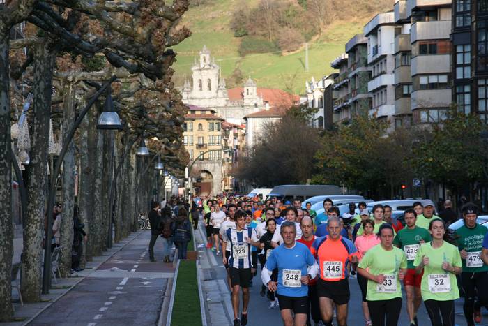 Tolosako San Frantzisko ibiltokian korrikalariak