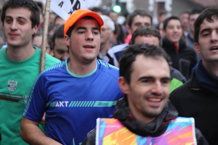 19. Korrika, furgonetatik 47 1426939549381