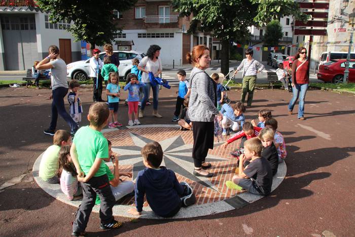 Asteasu ere nepaldarren alde 2 1434800926678