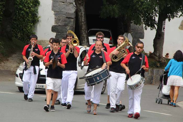 Parrandan bezain ondo moldatzen dira sukaldean 17 1438431484740