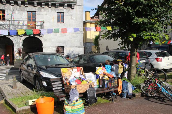 Asteasu ere nepaldarren alde 7 1434800934370