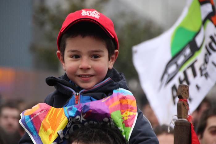 19. Korrika, furgonetatik 53 1426939555725