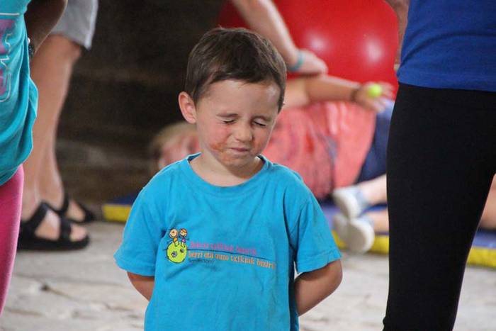 Umeak trapezisten modura ibili dira Larraulen 5 1438441175865