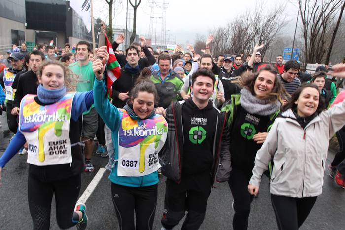 19. Korrika, furgonetatik 61 1426939564649