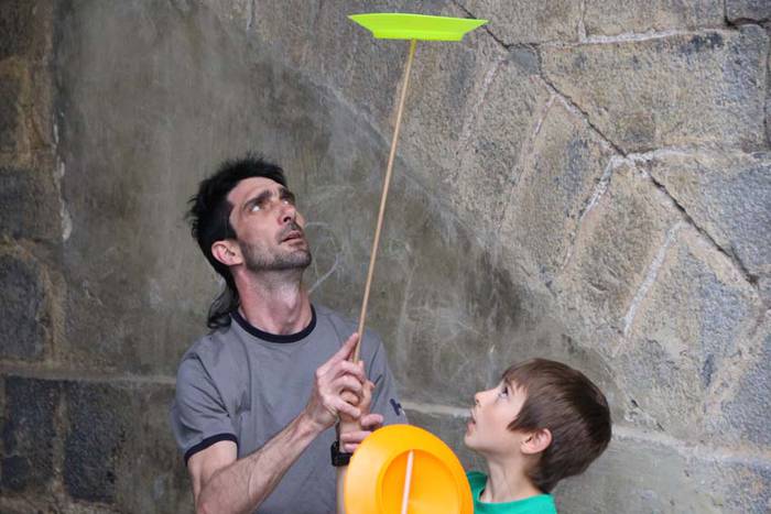 Umeak trapezisten modura ibili dira Larraulen 12 1438441178015