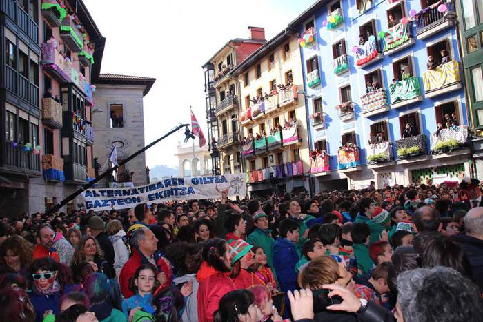 ostegun gizena txupinazoa 2015 3 8 1423761436706