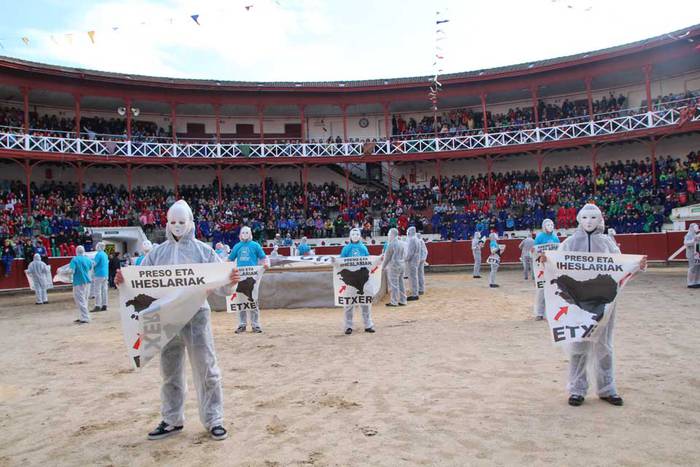 ostegun gizen 2015 zezenak 1 23 1423763404334