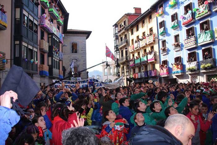 ostegun gizena txupinazoa 2015 3 9 1423761437846