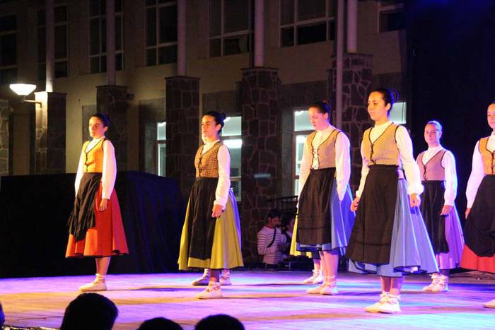 Alurr dantza taldea Berastegin 15 1439284124401