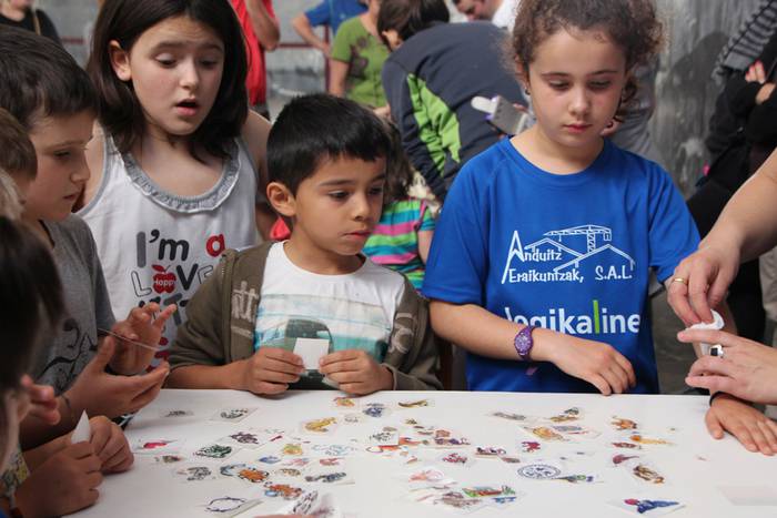 Batzuen ajea besteen jolasa, Abaltzisketan 9 1434811499595