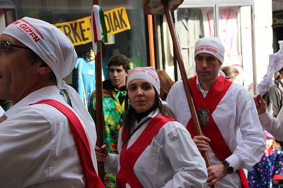 ostegun gizen 2015 1 16 1423752677874