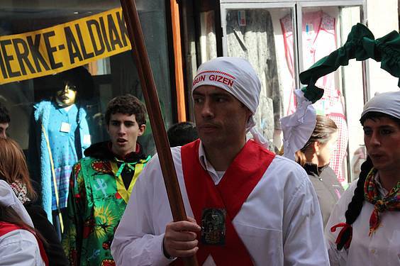 ostegun gizen 2015 1 17 1423752678584