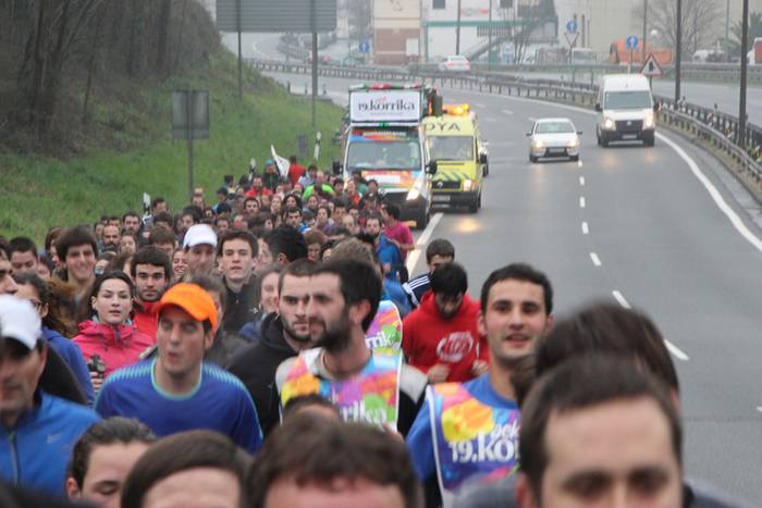 19. Korrika, furgonetatik 69 1426939574171