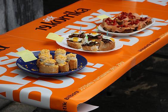 Korrika Eguna, Aduna 9 1425291417607