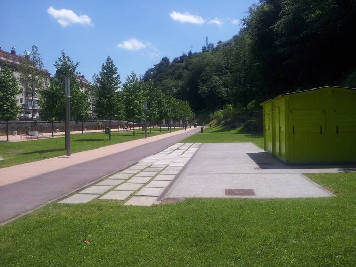 Zumardiandiko kioskoa zabalik, bihartik aurrera