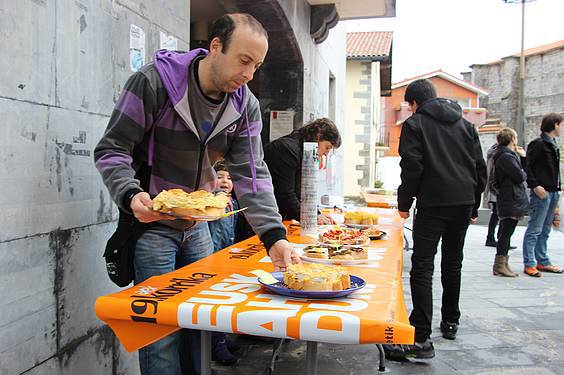 Korrika Eguna, Aduna 12 1425291419575