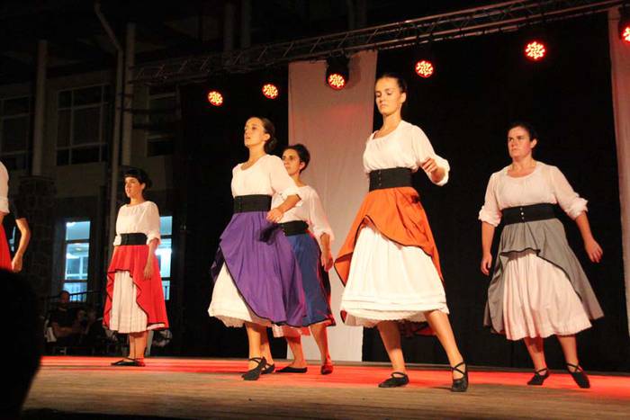 Alurr dantza taldea Berastegin 32 1439284130112