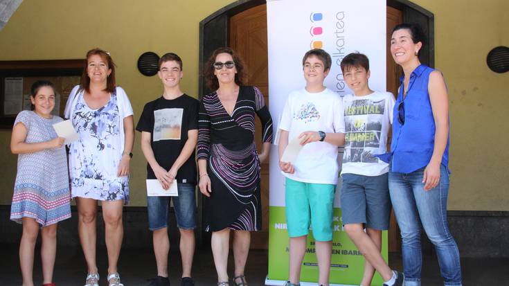 Ibarrako merkatariek aukeratu dituzte lau argazki onenak
